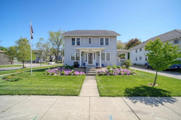 3-Bedroom Home on Corner Lot in Jackson, Michigan