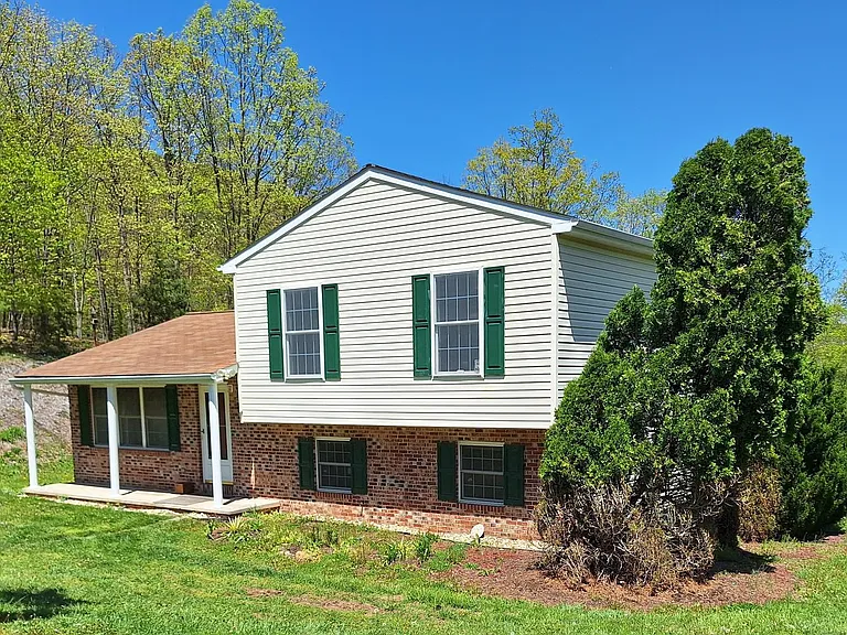 Welcome to your dream retreat nestled in a serene rural setting! This charming split-level home, built in 2000, offers a perfect blend of comfort and tranquility. $185,000