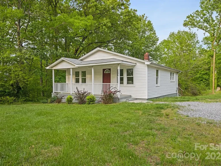 Cozy Country Living on 1.1 Acres – Assumable FHA Loan! $175,000