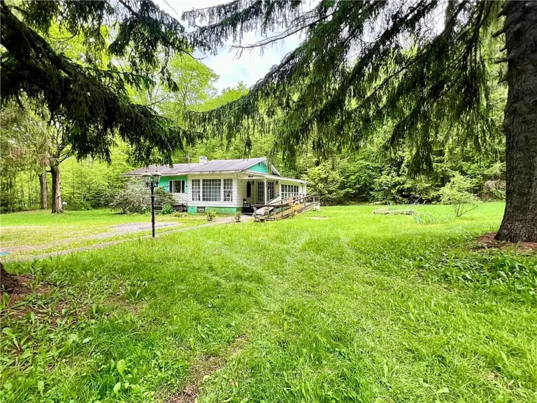 Your Private Escape in the Laurel Highlands! $139,500