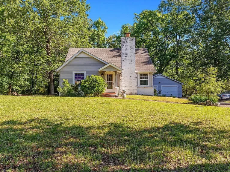 Fixer-Upper with Huge Potential in Prime Little Rock Location! $130,000