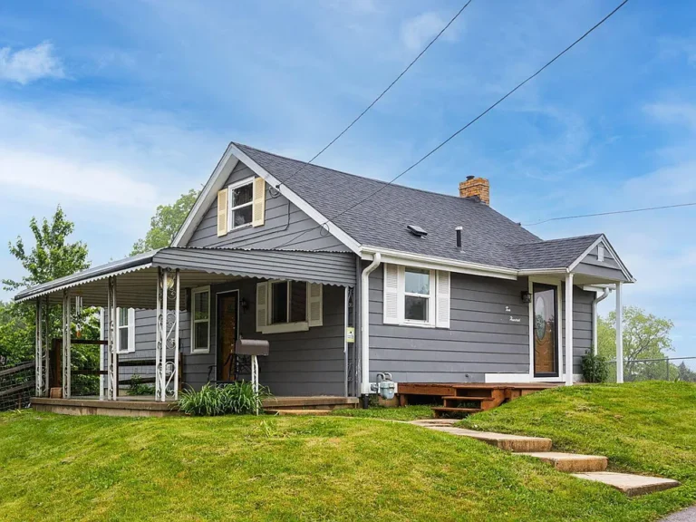 Charming 4-Bedroom Home Near Historic Downtown Lancaster! $169,900