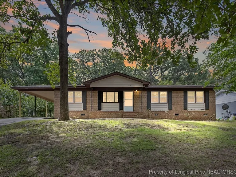 Welcome to this freshly painted 3-bedroom, 1.5-bath brick ranch located in the established and convenient Ponderosa neighborhood. $190,000
