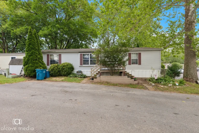 Welcome to 50 Cedarwood in the desirable Spring Meadows community of Phoenixville! ✨ $125,000