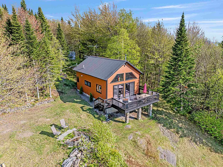 Move-In Ready Mountain Cottage on 5 Acres – $259,900