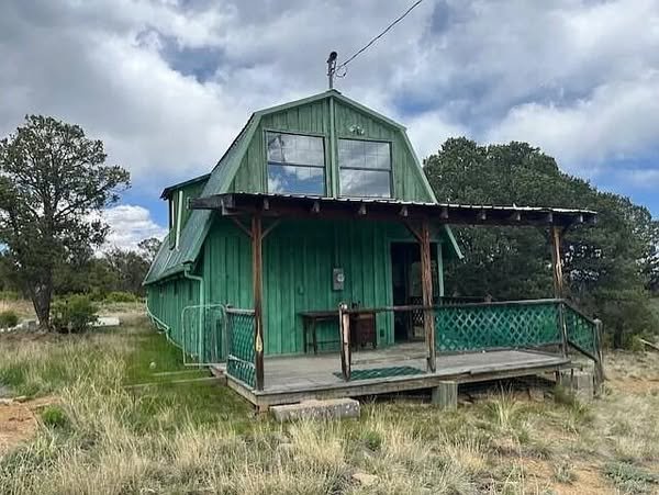 Secluded 3-Bedroom Cabin on 79 Acres in Boncarbo, Colorado