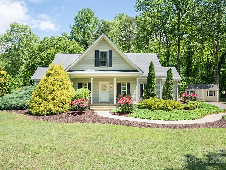 Light and airy, this beautiful property is located in the Lynnbrook subdivision,