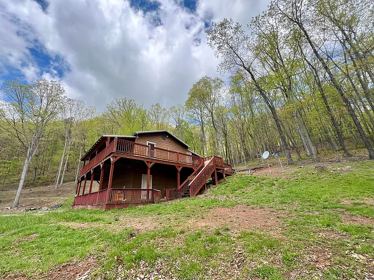 Permanent residence or hunting cabin on 5 acres. $129,000