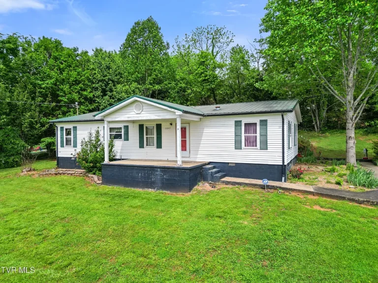 Charming 3-Bedroom Home in South Greene | Fully Fenced Yard | Move-In Ready! $190,000