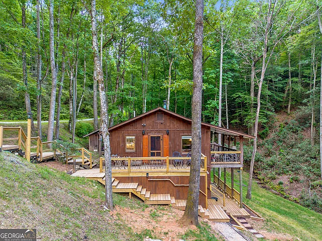 Charming Mountain Cabin Retreat – Fully Furnished & Ready to Enjoy!  $220,000