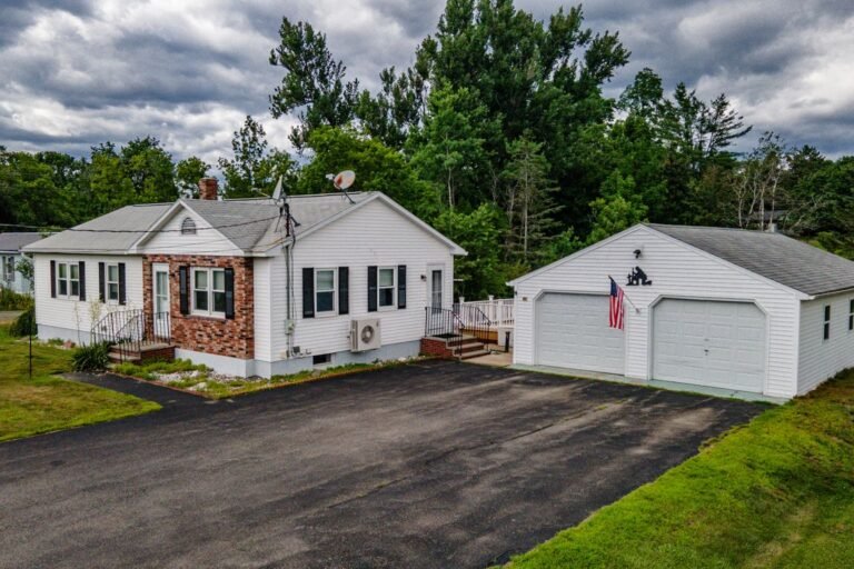 Charming Ranch in a Peaceful Country Setting
