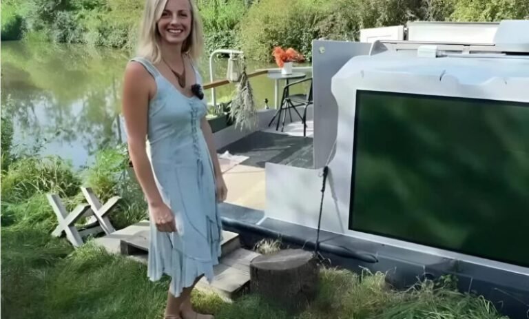 A Woman Builds a Floating House After Being Denied a Mortgage