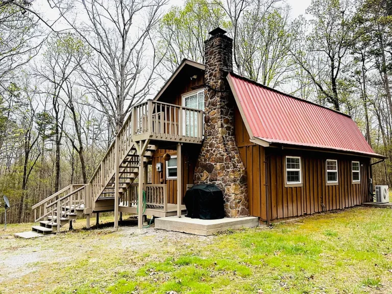142 Huckleberry Trail | 3 Bed | 1.5 Bath | Scenic Privacy | STVR Potential $185,000