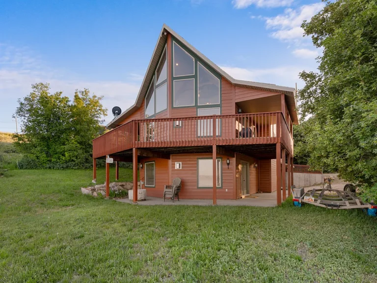 Quaint Seasonal Studio Cottage in Historic Indian Hills! ️ $249,000