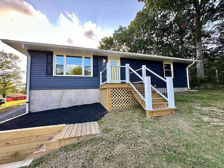 High-Quality Remodel! Like-New Ranch On The Heights! $189,950