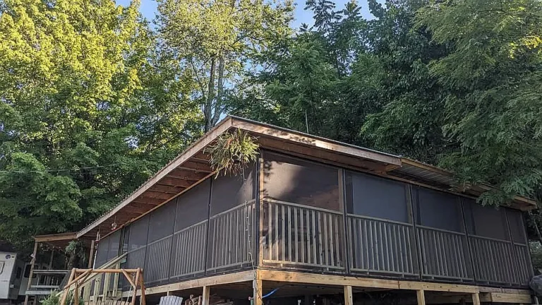 Charming Fully Furnished Tiny Home at Lone Mountain Marina – Lot 49 | Tazewell, TN $49,000