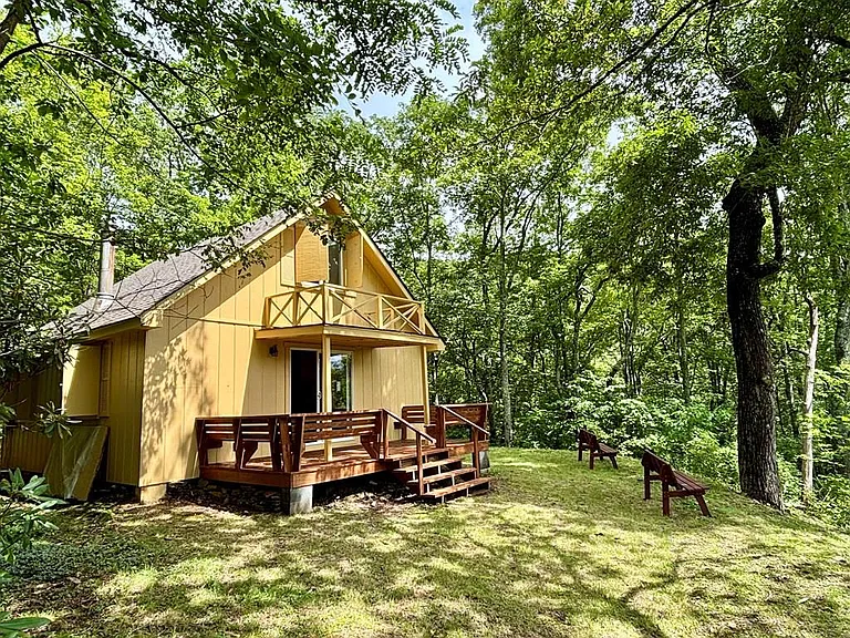 Mountain Retreat Bordering National Forest – 9.79 Acres. $249,000