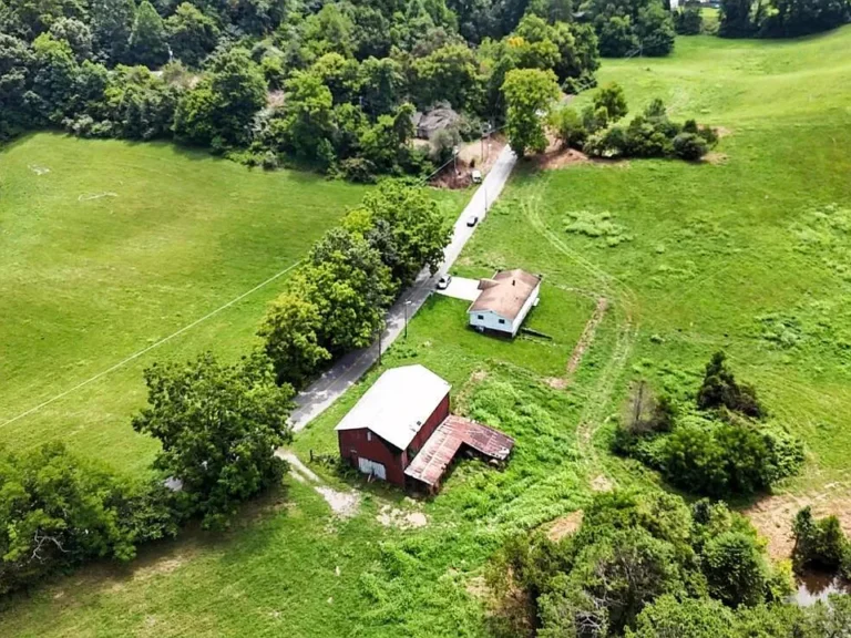 5 Acres with Barn, Pond & Mountain Views – New Tazewell, TN $149,900