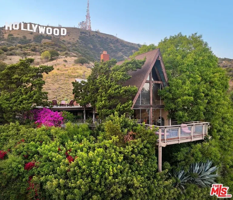 The Hollywood Sign Chalet – Iconic A-Frame Beneath LA’s Most Famous Landmark ✨