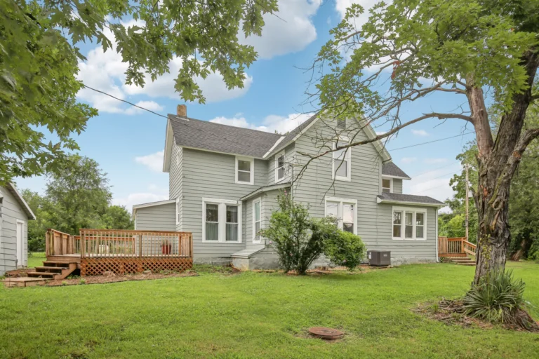 New Windows, Heating & Cooling, and a New Roof! $165,000