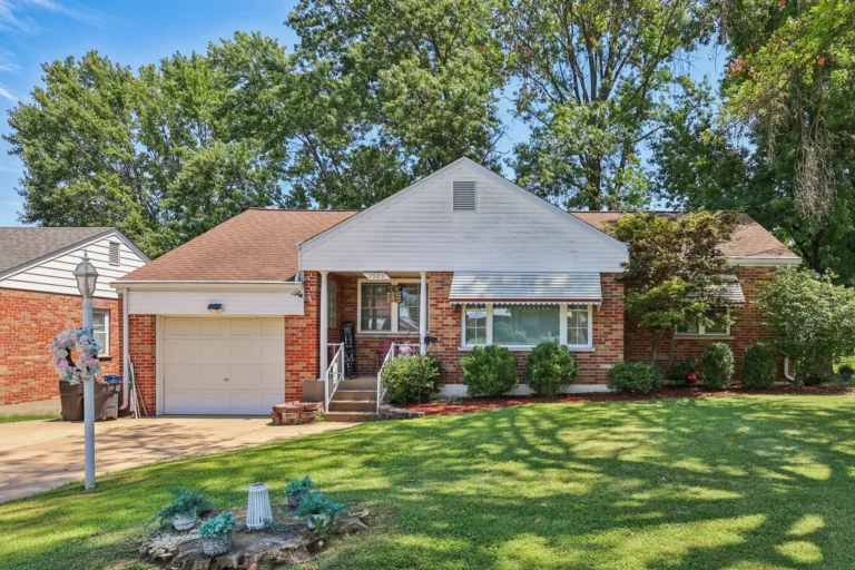 Welcome home to this well-maintained brick bungalow/ranch offering approximately 2,000 sq ft of total living space, including 1,292 sq ft on the main level!