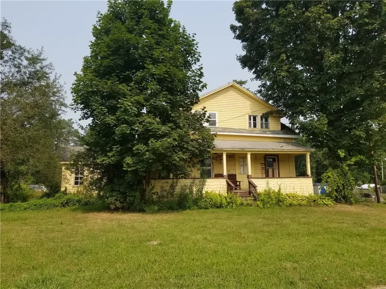 Opportunity Knocks at 3395 State Highway 8