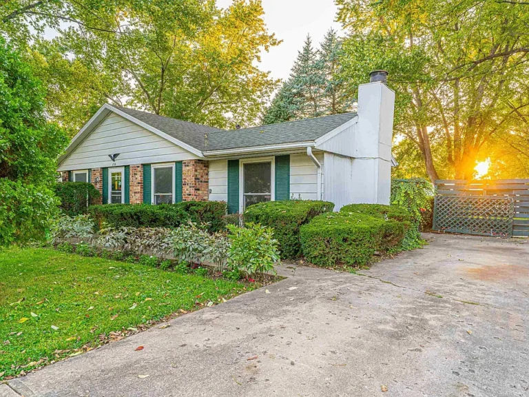 This charming 3-bedroom, 1-bath ranch in Holiday Hills $110,000