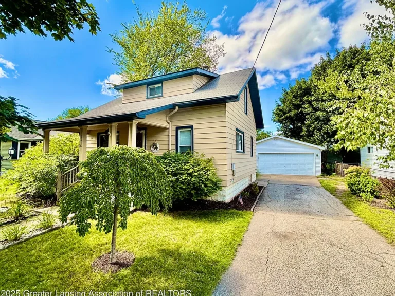 Charming 1930s Bungalow with Modern Updates$169,900