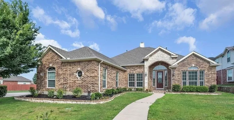 Live Onsite Auction  Sunday, August 31 • 10:00 AM $50,000