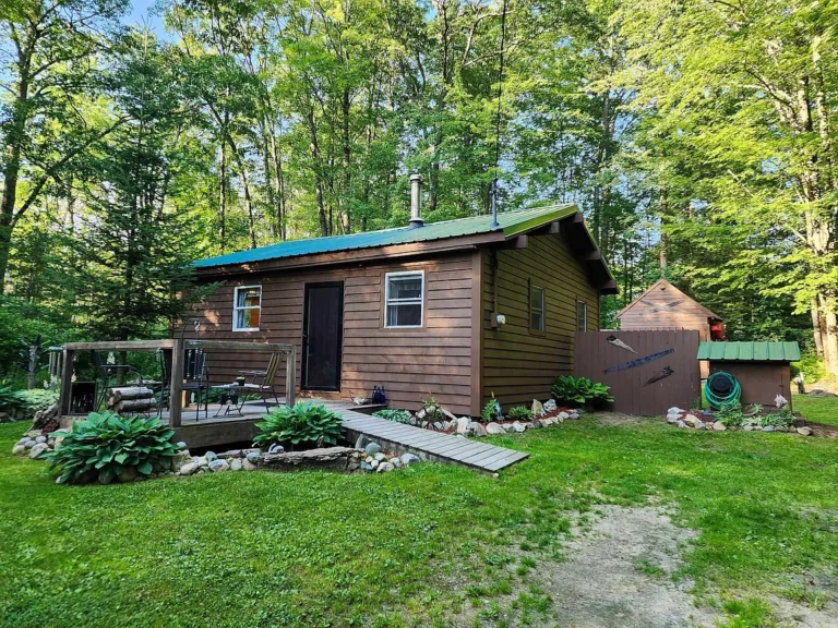 Peaceful Up North Getaway!