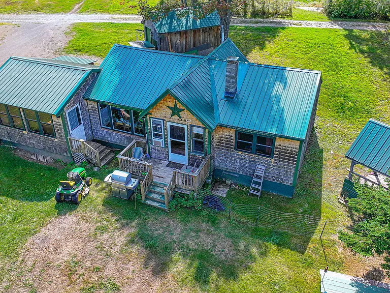 Tranquil camp in beautiful Upton with mountain views for you to enjoy. $144,250