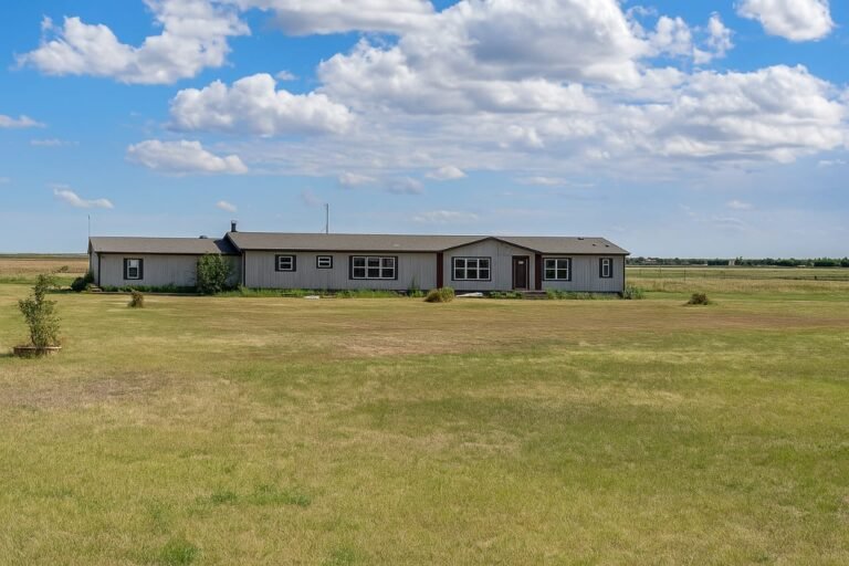 Large 4-Bedroom Home on Private Acreage – Perfect for Renovation