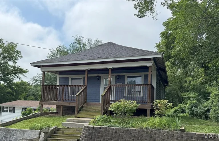 Quaint 2-Bedroom Bungalow with Covered Porch and Bonus Room $10,900