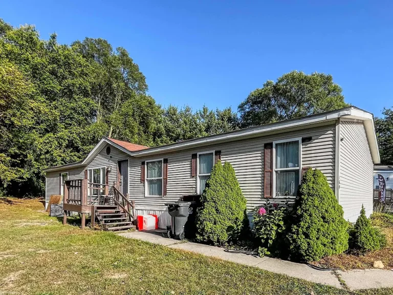 Spacious 4-Bedroom Home in Clinton Villa Community! $38,500