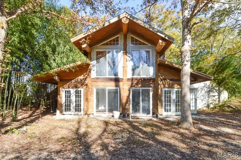 Secluded 9.8-Acre Country Retreat with Energy