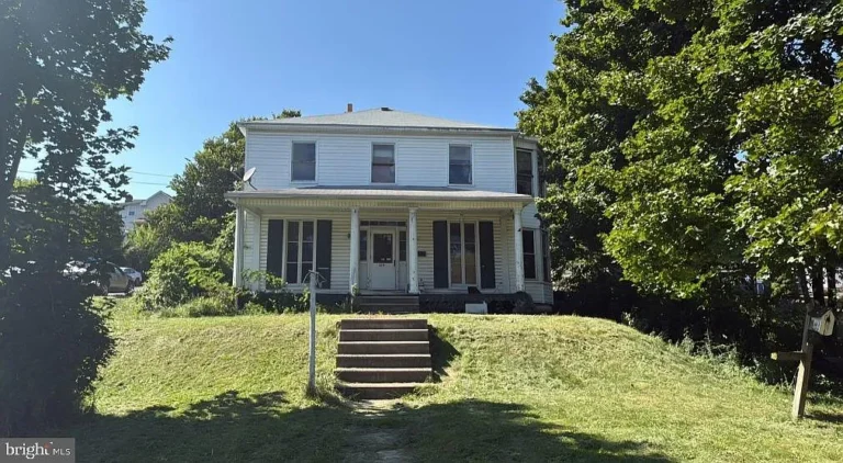 Exceptional Investment Opportunity: Transform This 3-Level Colonial on a Spacious 0.48-Acre Lot