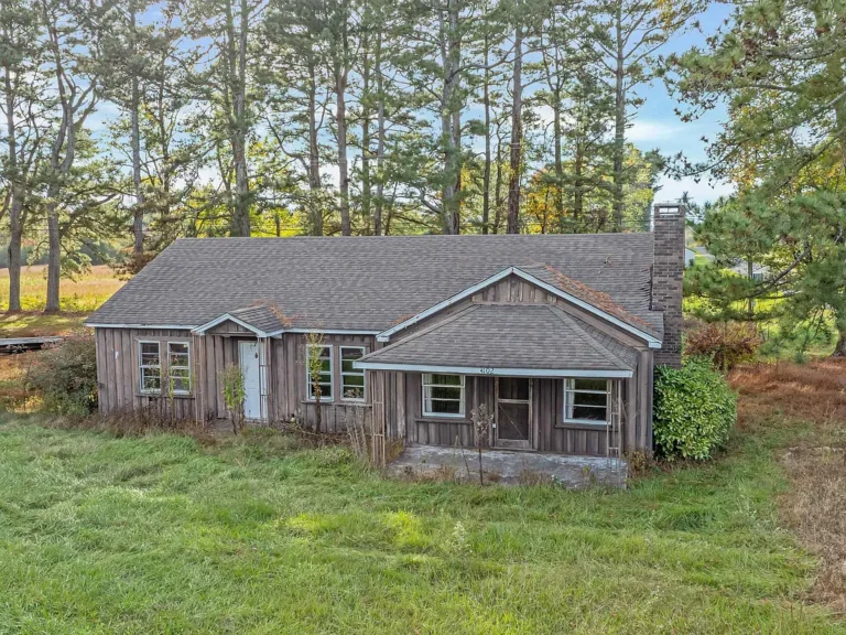 Inviting 3-Bedroom Mountain Retreat on Lookout Mountain Near DeSoto State Park