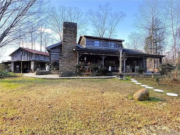 Farmhouse with 52.66 Acres in Summerfield, North Carolina