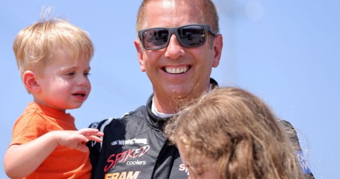 NASCAR’s late Greg Biffle’s family holiday card arrives