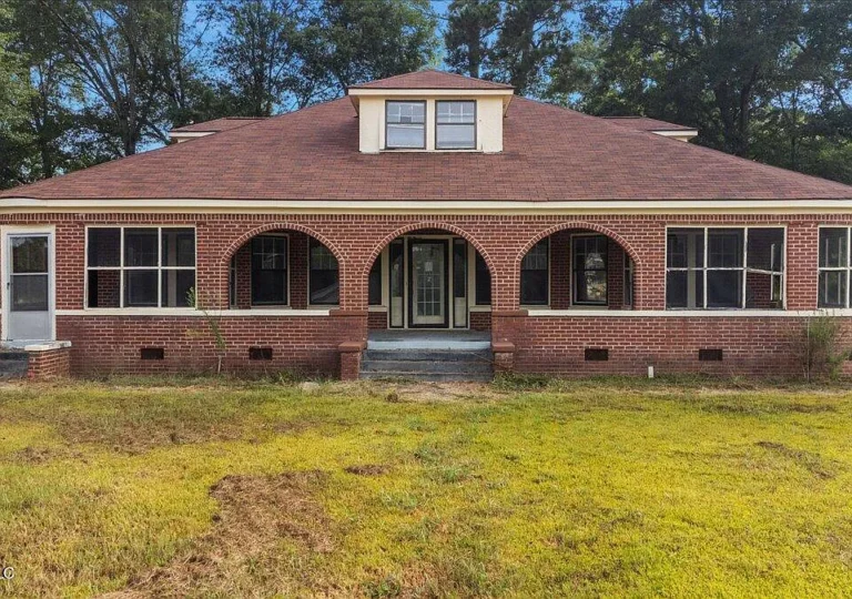 Endless Potential! Spacious 3BR/2BA Home With Basement on 0.60 Acre in Pickens—Bring Your Vision! $33,500