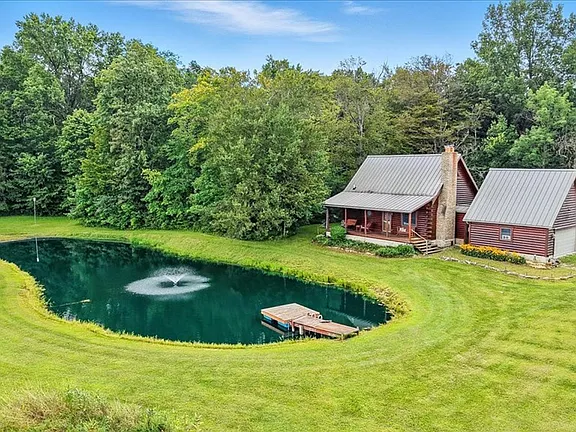 Secluded Log Cabin Retreat on 17.478 Acres