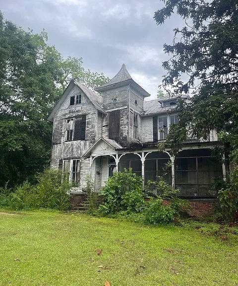 The Lawson-Lavender House – A Grand Historic Greensboro Treasure Awaiting Restoration and Ready to Shine Again