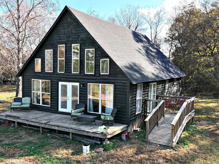 Mountain Views, Modern Comfort