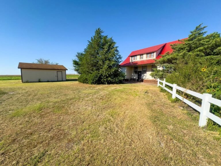 Home with 1.66 Acres in Burdett, Kansas
