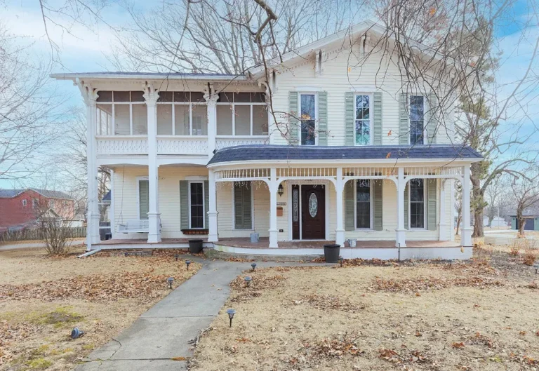 Pretty interior! Nice kitchen! Circa 1897 in Illinois. $189,900
