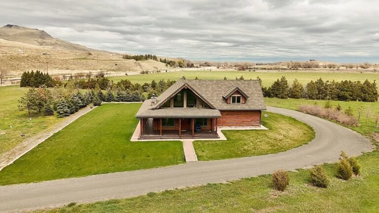 Log Home with 68.5 Acres in Cascade, Montana