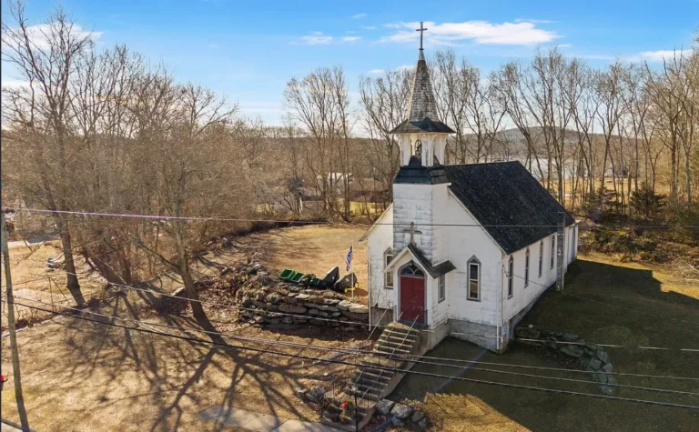 Pretty church! Circa 1880. Over an acre in Connecticut. $113,000