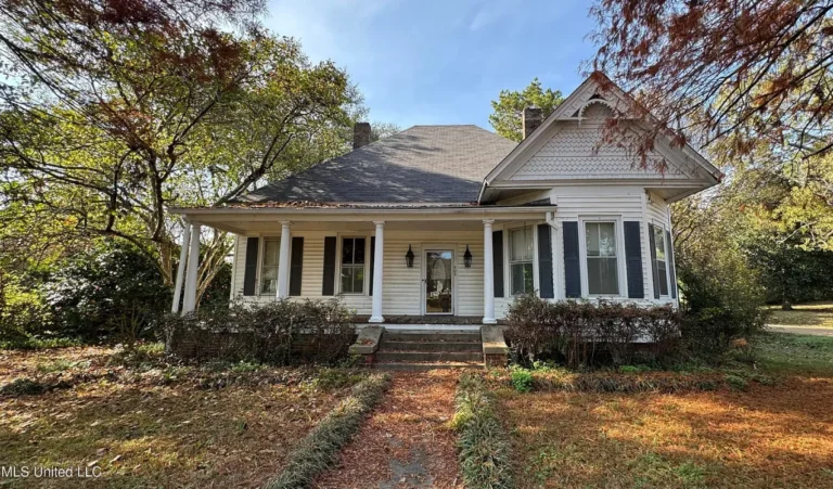 Original details inside! Circa 1940 in Mississippi. $93,600