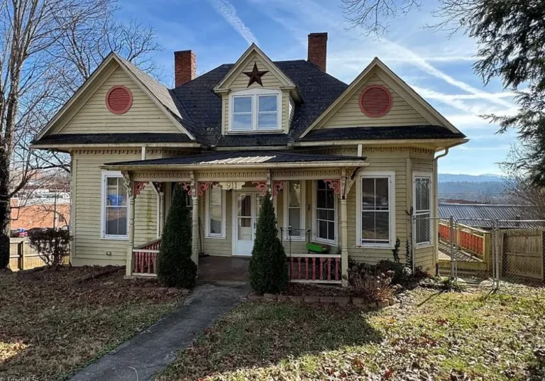 Nicely maintained interior! Circa 1881 in North Carolina. $178,000