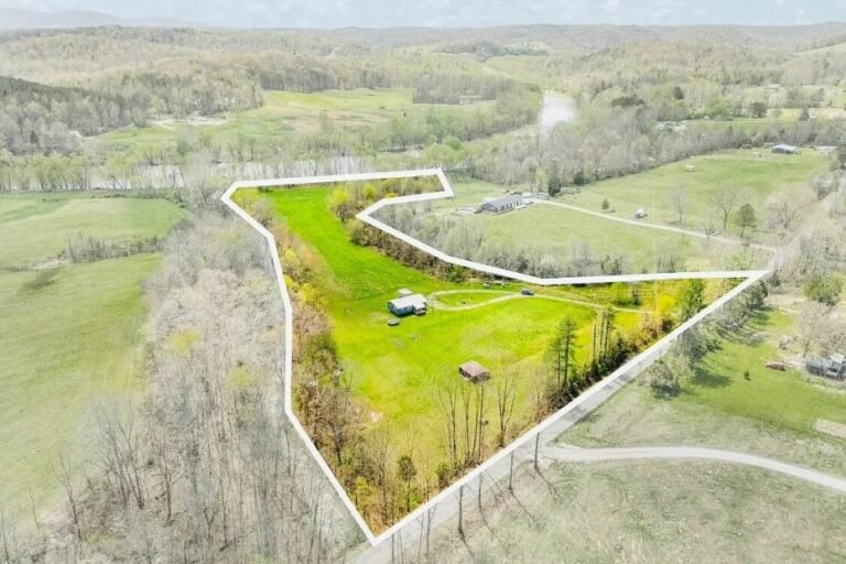 Home with 8.2 Acres in Williamsburg, Kentucky